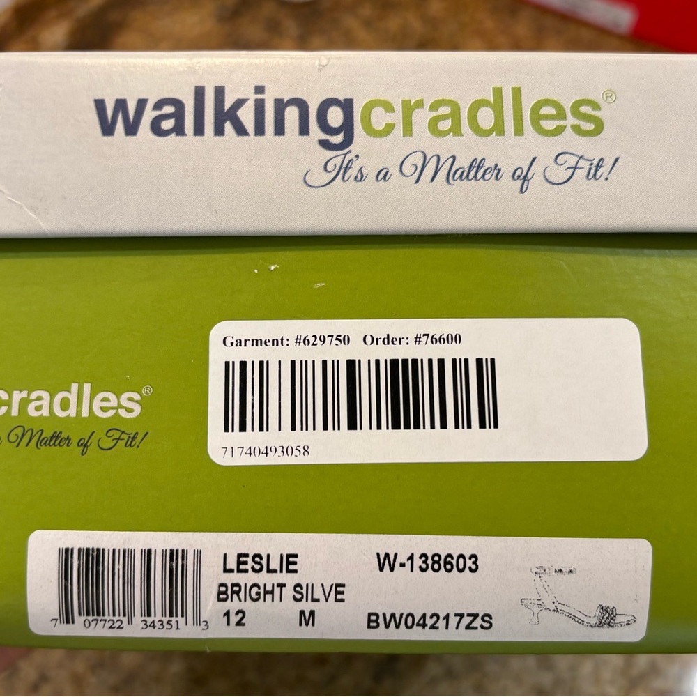 NIB - Silver Walking Cradles evening sandals - Picture 3 of 7